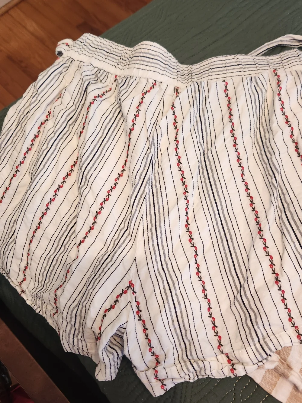 Linen Blend Striped Casual Women's Shorts  Draper James Old Navy Sz Medium